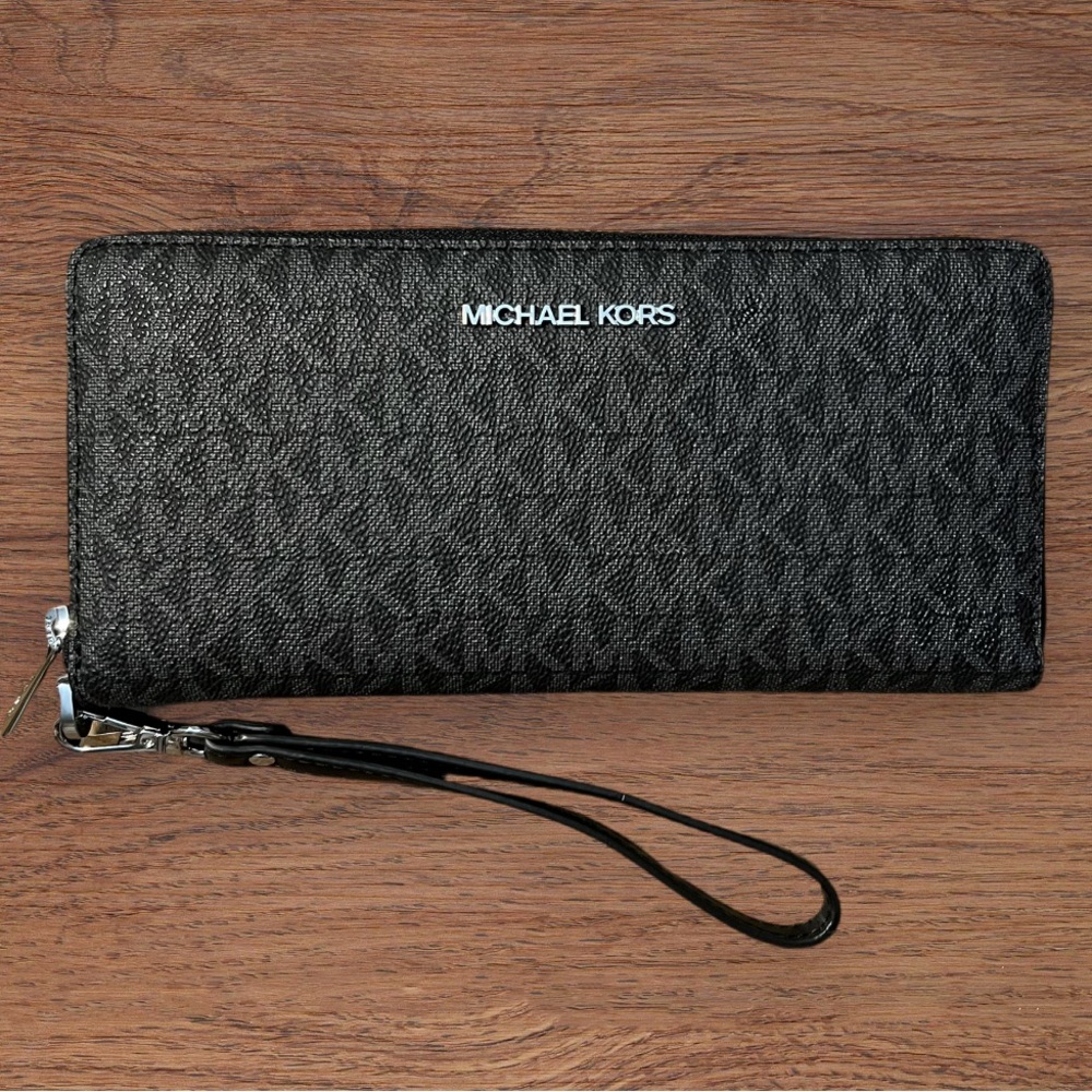 ✨NWT Michael Kors Large Continental Jet Set Travel Wallet Black ✨